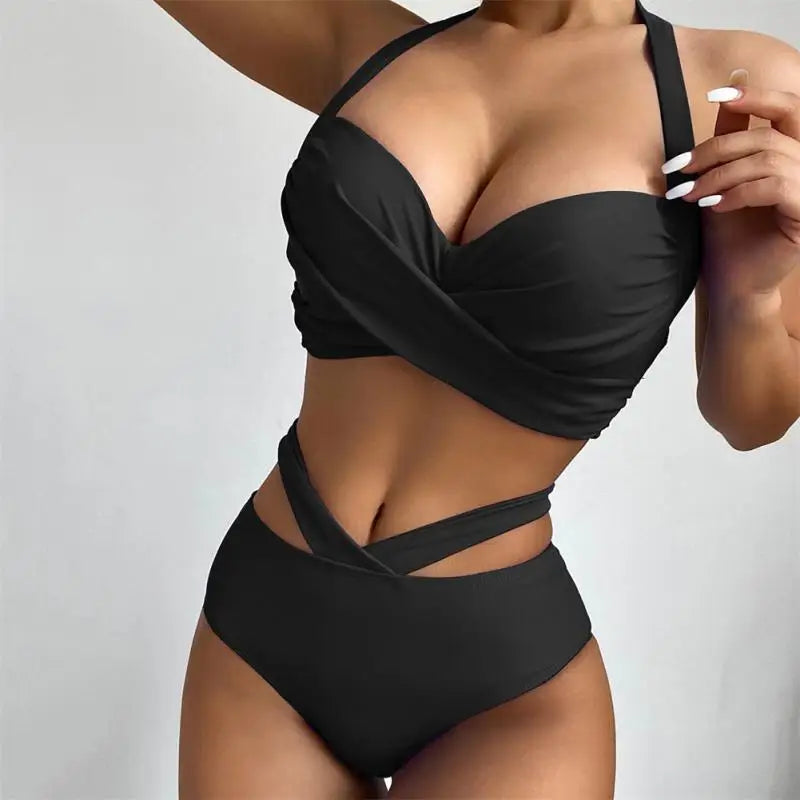 Amélie | Verdrehter Halter mit Cut-Out Badeanzug